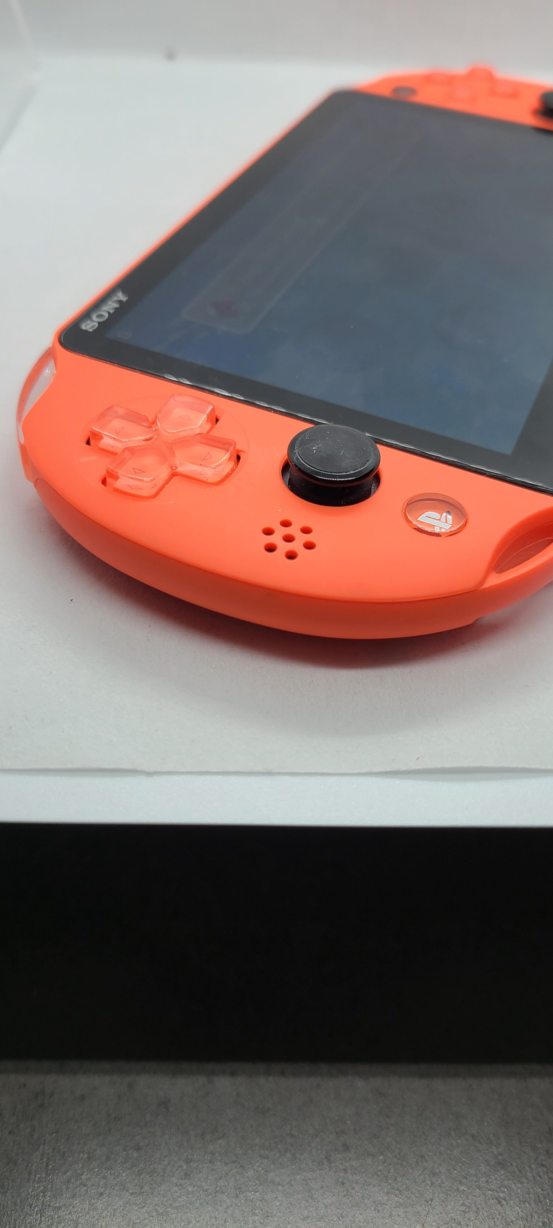 Ps vita 2000 neon orange