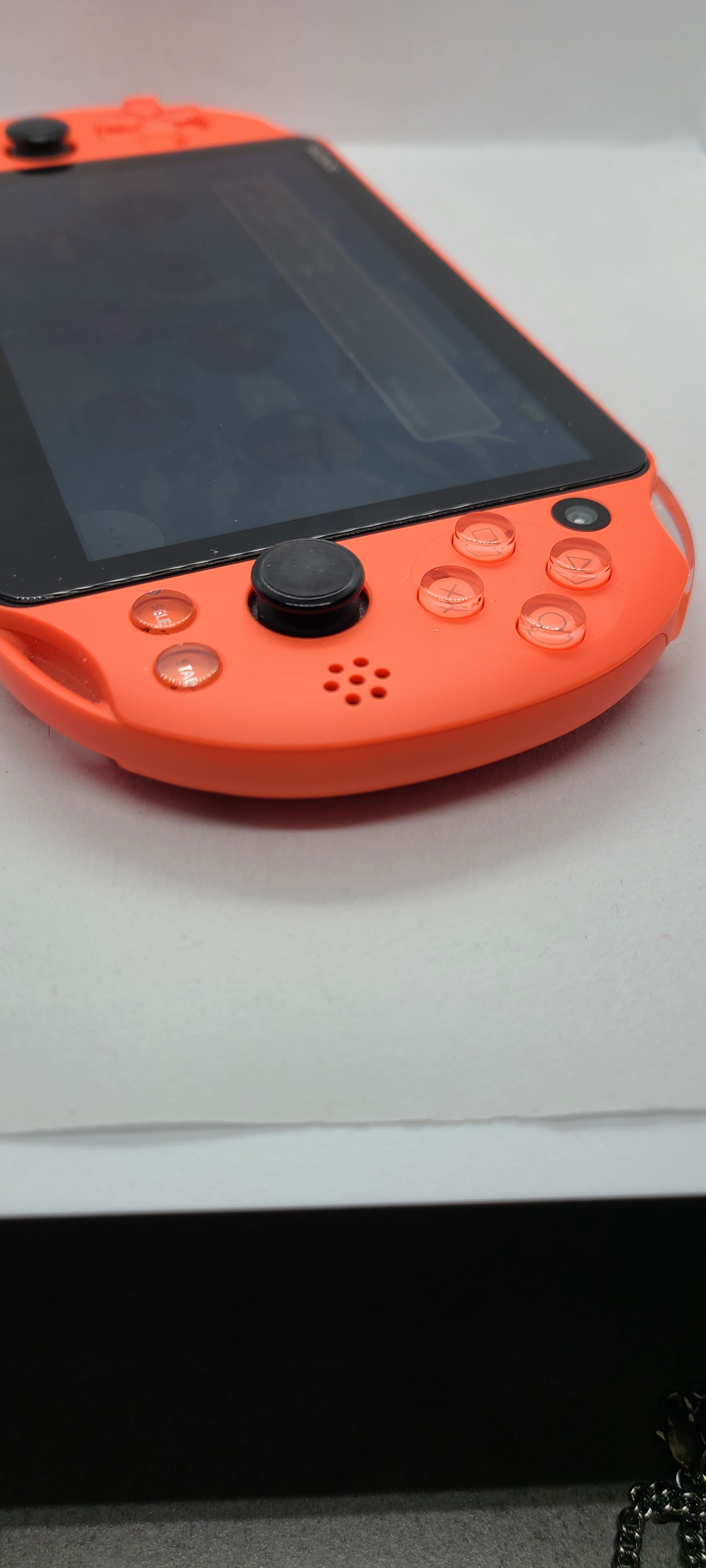 Ps vita 2000 neon orange