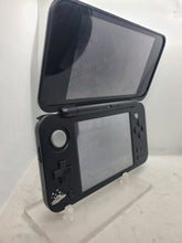 Load image into Gallery viewer, Dragon quest new 2dsXL
