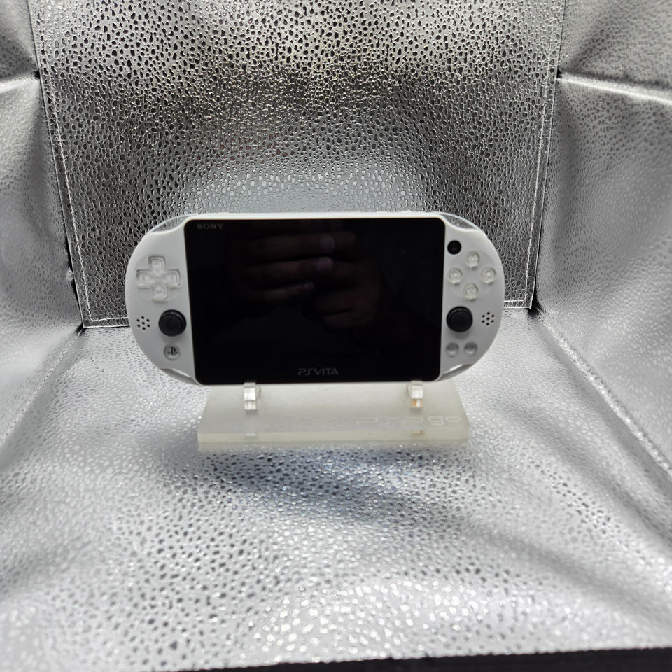 Ps vita 2000 (glacier white)