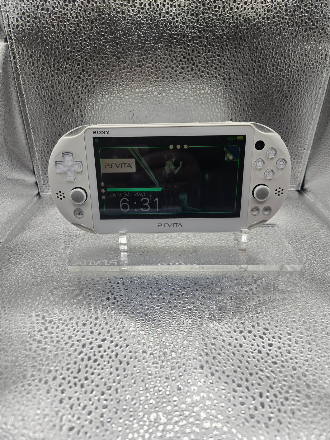 Ps vita 2000 (white)