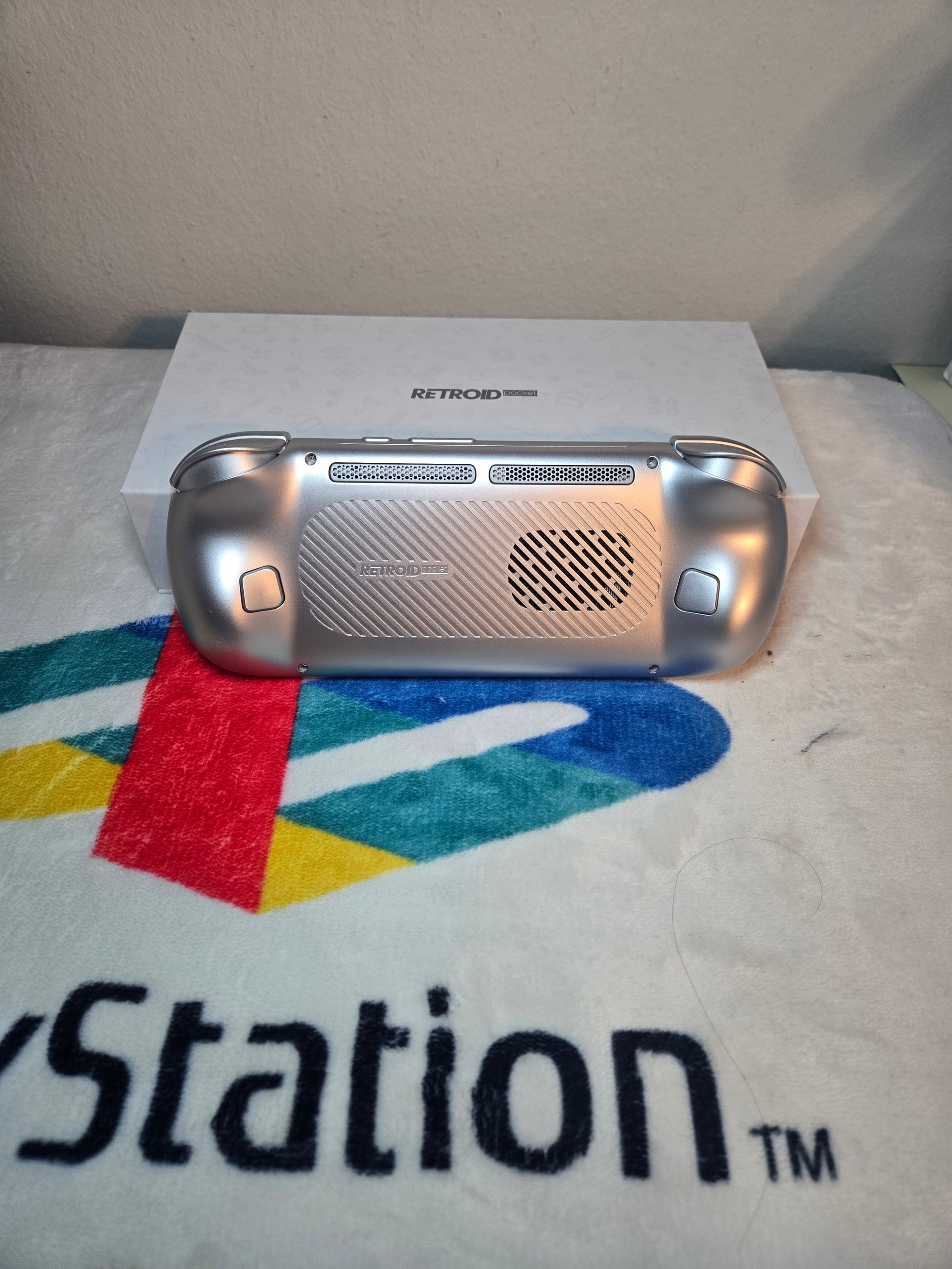 Retriod pocket 6 (silver)