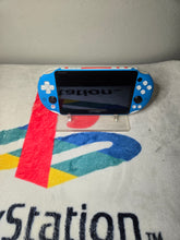 Load image into Gallery viewer, Ps vita 2000
