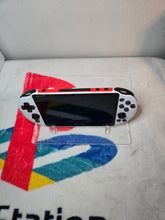 Load image into Gallery viewer, Ps vita 2000
